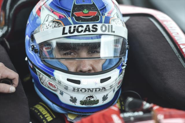 Robert Wickens sits in his No. 6 Lucas Oil Honda on pit lane prior to qualifications for Race 2 of the Chevrolet Detroit Grand Prix at Belle Isle Park -- Photo by: Chris Owens