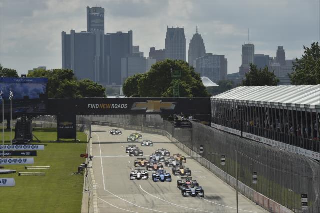 Alexander Rossi leads the field into Turn 1 to start Race 2 of the Chevrolet Detroit Grand Prix at Belle Isle Park -- Photo by: Chris Owens