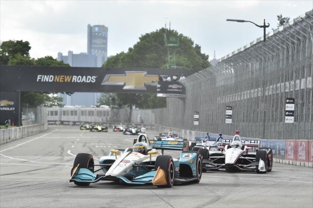 Gabby Chaves leads a group into Turn 1 during Race 2 of the Chevrolet Detroit Grand Prix at Belle Isle Park -- Photo by: Chris Owens