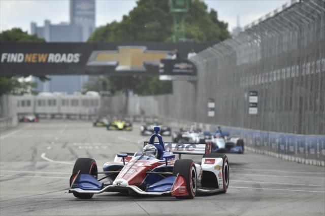 Tony Kanaan dives into Turn 1 during Race 2 of the Chevrolet Detroit Grand Prix at Belle Isle Park -- Photo by: Chris Owens
