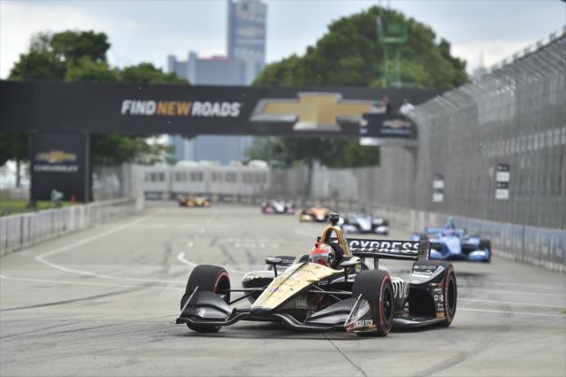James Hinchcliffe sets up for Turn 1 during Race 2 of the Chevrolet Detroit Grand Prix at Belle Isle Park -- Photo by: Chris Owens