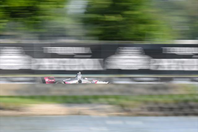 Marco Andretti streaks down the backstretch during Race 2 of the Chevrolet Detroit Grand Prix at Belle Isle Park -- Photo by: James  Black