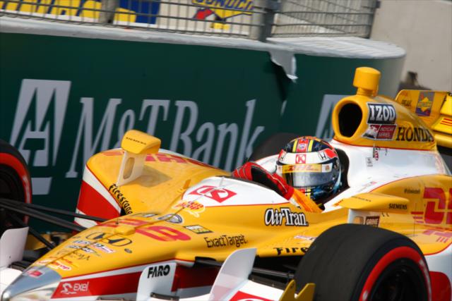 Ryan Hunter-Reay putting some serious steering input into the #28 -- Photo by: Chris Jones