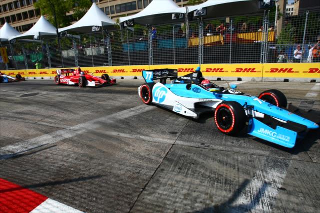 Simon Pagenaud leads Scott Dixon into Turn 1 in the Grand Prix of Baltimore -- Photo by: Bret Kelley