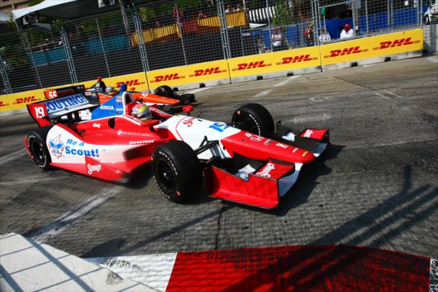 Justin Wilson goes underneath Tristan Vautier into Turn 1 during the Grand Prix of Baltimore -- Photo by: Bret Kelley