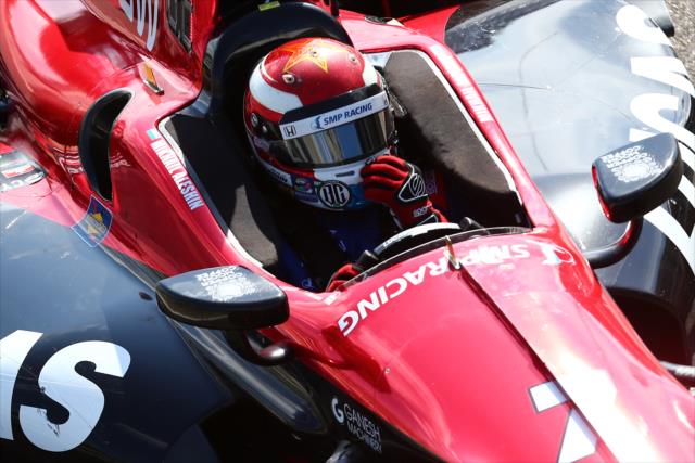 Mikhail Aleshin rolls down pit lane to start qualifications for the Honda Indy Grand Prix of Alabama -- Photo by: Bret Kelley