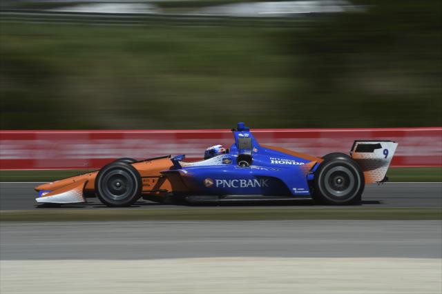 Scott Dixon races toward Turn 12 during qualifications for the Honda Indy Grand Prix of Alabama -- Photo by: Chris Owens