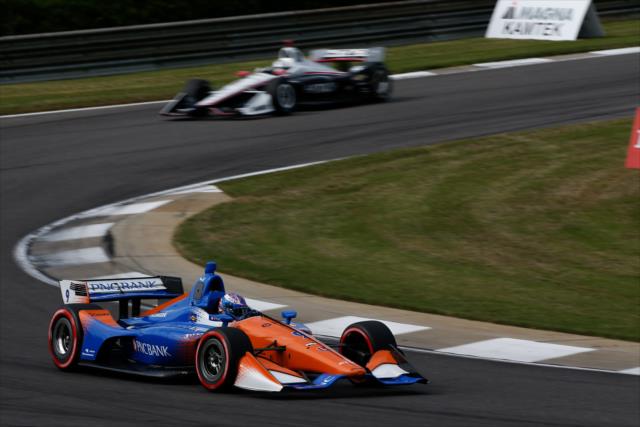 Scott Dixon sails into the Turn 5 hairpin during qualifications for the Honda Indy Grand Prix of Alabama -- Photo by: Joe Skibinski