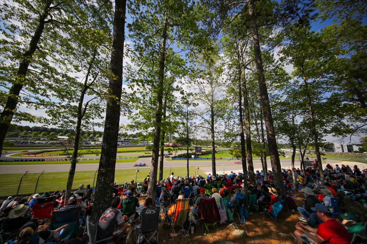 Fans - Honda Grand Prix of Alabama -- Photo by: Joe Skibinski