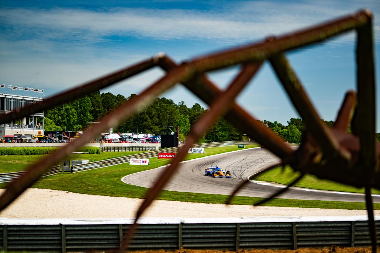 Scott Dixon - Children's of Alabama Indy Grand Prix - By: Karl Zemlin -- Photo by: Karl Zemlin