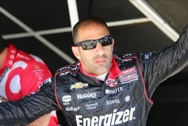 Tony Kanaan in his pit stand at Belle Isle -- Photo by: Chris Jones