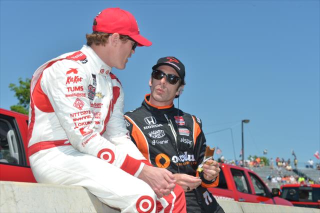 Scott Dixon and Simon Pagenaud chat prior to the start of Race 1 of the Chevrolet Indy Dual in Detroit -- Photo by: Chris Owens