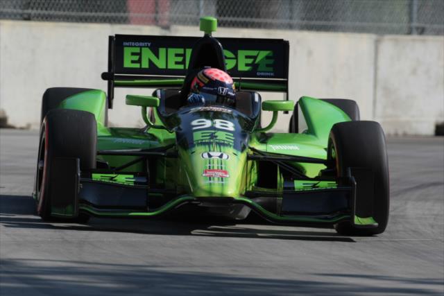 Jack Hawksworth on course  during qualifications for Race 1 of the Chevrolet Indy Dual in Detroit -- Photo by: Joe Skibinski
