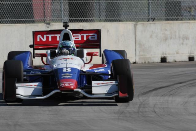 Ryan Briscoe on course during qualifications for Race 1 of the Chevrolet Indy Dual in Detroit -- Photo by: Joe Skibinski