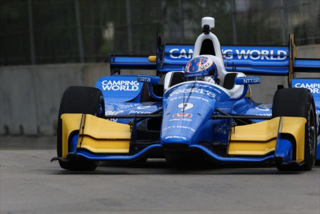 Scott Dixon sets up for Turn 11 during practice for the Chevrolet Detroit Grand Prix -- Photo by: Bret Kelley