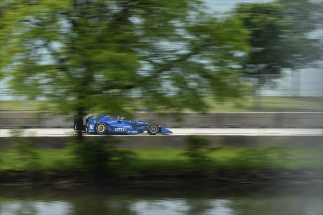 Tony Kanaan sails down the backstretch during practice for the Chevrolet Detroit Grand Prix -- Photo by: Chris Owens