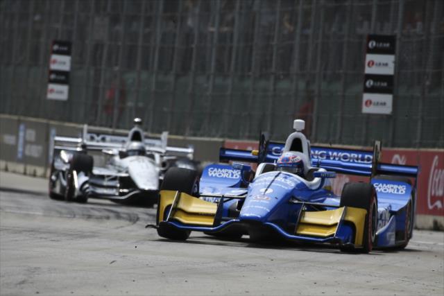 Scott Dixon and Simon Pagneaud set up for Turn 1 during Race 1 of the Chevrolet Detroit Grand Prix -- Photo by: Bret Kelley