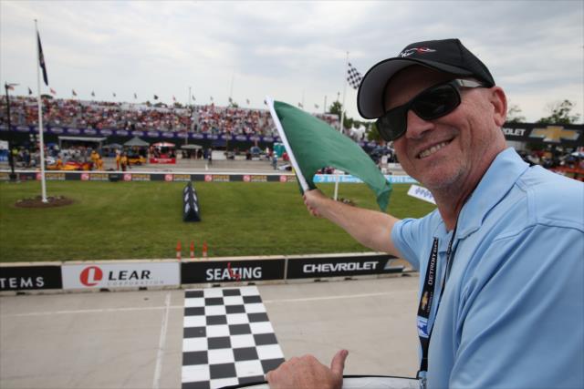 Jeff Vanneste of Lear Corporation as the honorary starter for Race 1 of the Chevrolet Detroit Grand Prix -- Photo by: Chris Jones