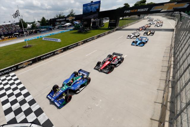 Alexander Rossi and Robert Wickens lead the field to the green flag to start Race 2 of the Chevrolet Detroit Grand Prix at Belle Isle Park -- Photo by: Joe Skibinski