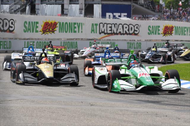 Colton Herta and James Hinchcliffe lead a pack of cars through Turn 2 of the Chevrolet Detroit Grand Prix -- Photo by: James  Black