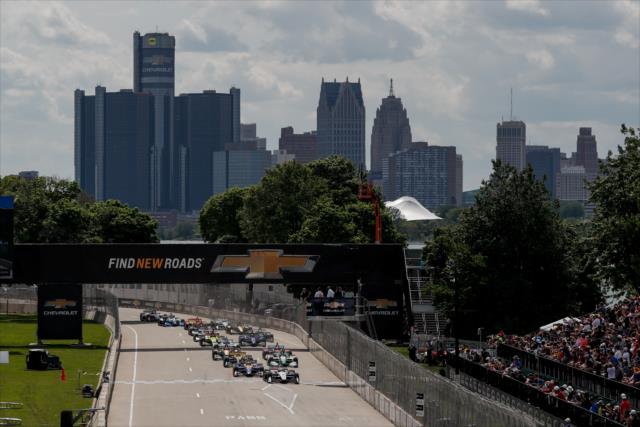 Start of race 2 at the Chevrolet Detroit Grand Prix -- Photo by: Joe Skibinski