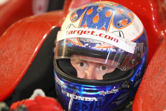 Scott Dixon pulls into pit lane as the 2013 IZOD IndyCar Series Champion -- Photo by: Chris Jones