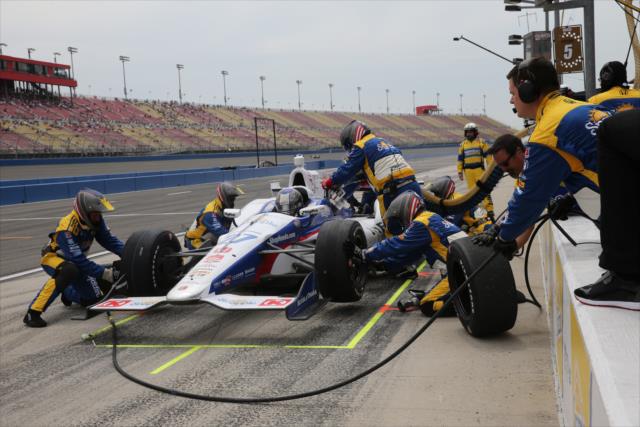 Marco Andretti comes in for a pit stop during the MAVTV 500 at Auto Club Speedway -- Photo by: Chris Jones