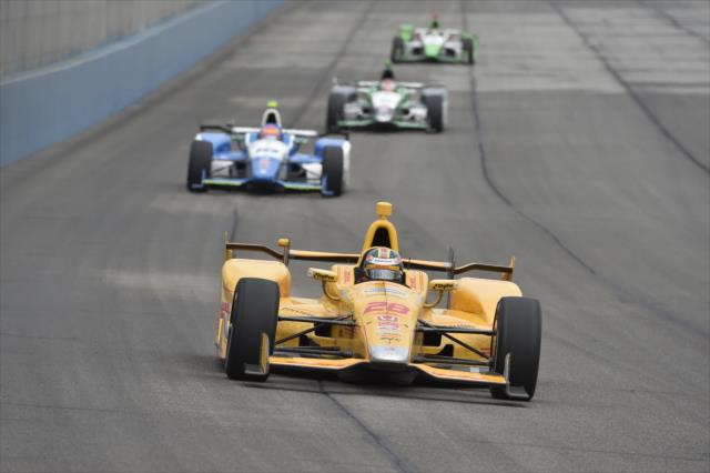 Ryan Hunter-Reay sets up for Turn 3 during the MAVTV 500 at Auto Club Speedway -- Photo by: Chris Owens