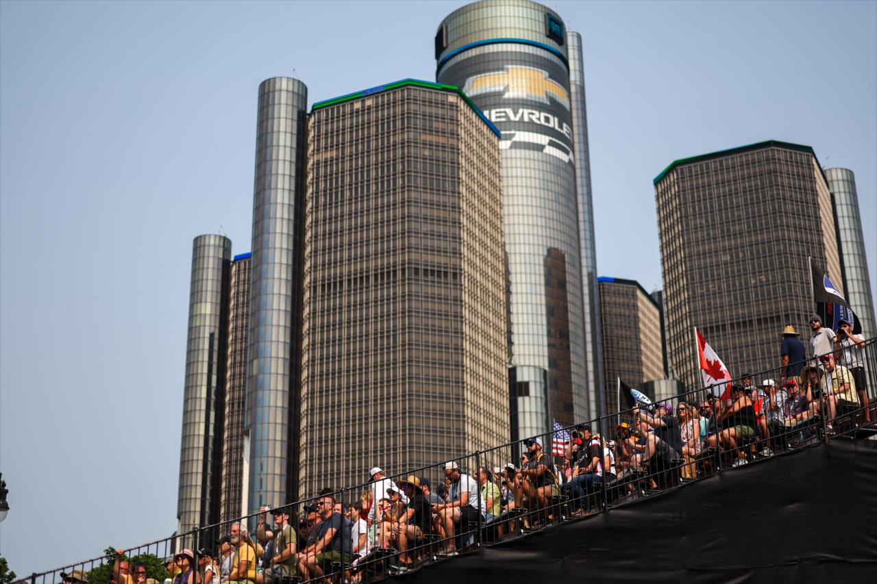 Fans - Chevrolet Detroit Grand Prix presented by Lear - By: Chris Owens -- Photo by: Chris Owens