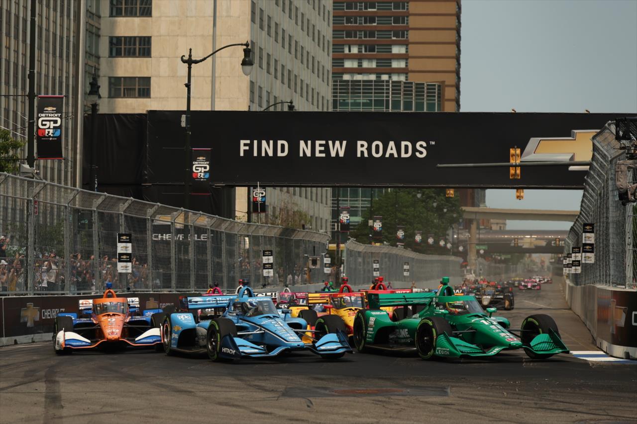 Start of the Chevrolet Detroit Grand Prix presented by Lear - By: Chris Owens -- Photo by: Chris Owens