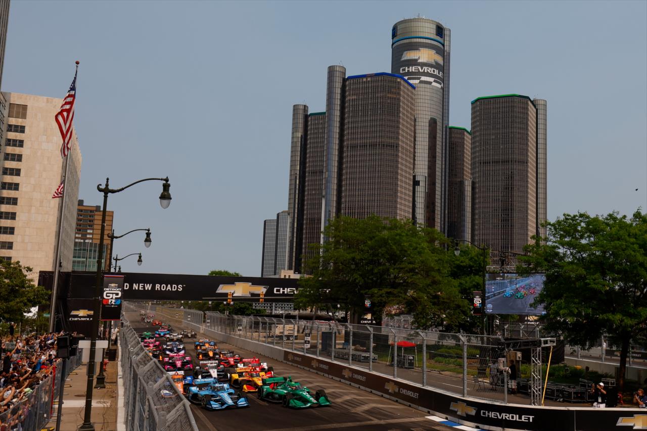 Start of the Chevrolet Detroit Grand Prix presented by Lear - By: Joe Skibinski -- Photo by: Joe Skibinski