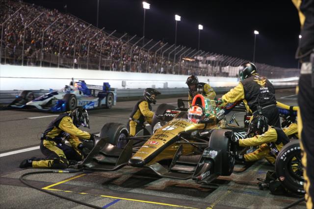 James Hinchcliffe comes in for tires and fuel on pit lane during the Bommarito Automotive Group 500 at Gateway Motorsports Park -- Photo by: Chris Jones