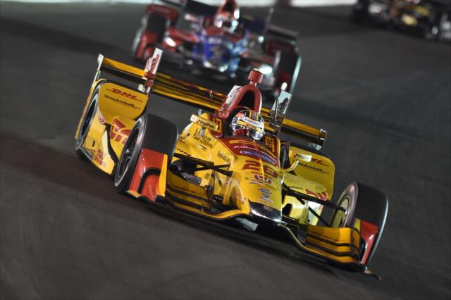 Ryan Hunter-Reay dives into Turn 3 during the Bommarito Automotive Group 500 at Gateway Motorsports Park -- Photo by: Chris Owens