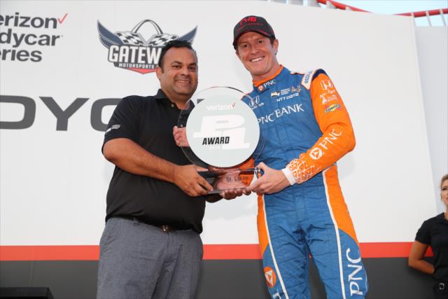 Scott Dixon accepts the Verizon P1 Award for starting on the pole for the Bommarito Automotive Group 500 at Gateway Motorsports Park -- Photo by: Chris Jones