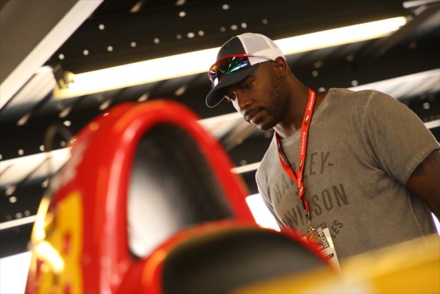 Former St. Louis Rams player Will Witherspoon gets a tour of the Andretti Autosport garage at Gateway Motorsports Park -- Photo by: Matt Fraver