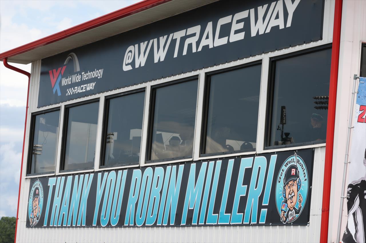Robin Miller Tribute - Bommarito Automotive Group 500 -- Photo by: Chris Owens