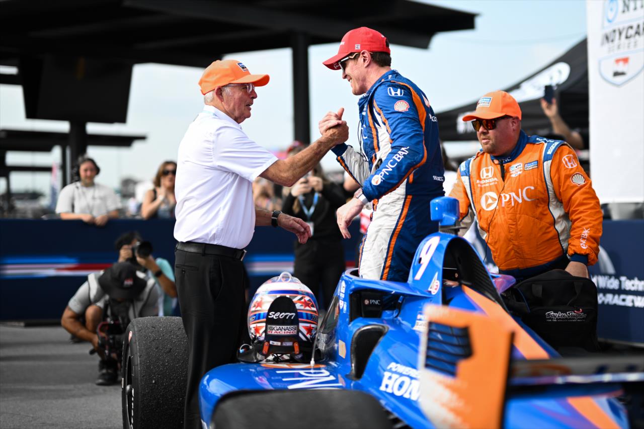 Mike Hull and Scott Dixon - Bommarito Automotive Group 500 - By: James Black -- Photo by: James  Black