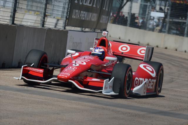 Scott Dixon rolls through Turn 5 during Race 2 of the Shell and Pennzoil Grand Prix of Houston -- Photo by: Chris Owens