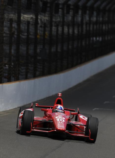 Dario Franchitti during practice -- Photo by: Walter Kuhn