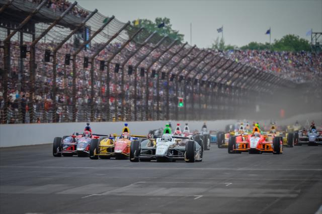 Ed Carpenter leads the field -- Photo by: Forrest Mellott