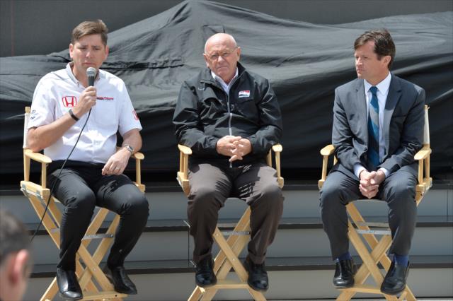 VP, COO of HPD Steve Eriksen, Derrick Walker and IMS President Doug Boles discuss the Honda Super Speedway Aero Kit for the 2015 Indianapolis 500 -- Photo by: Chris Owens