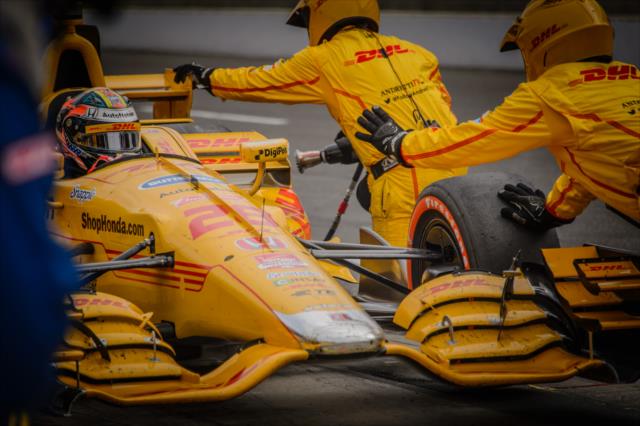 Andretti Autosport go to work on Ryan Hunter-Reay's Honda during the Angie's List Grand Prix of Indianapolis at the Indianapolis Motor Speedway -- Photo by: Forrest Mellott