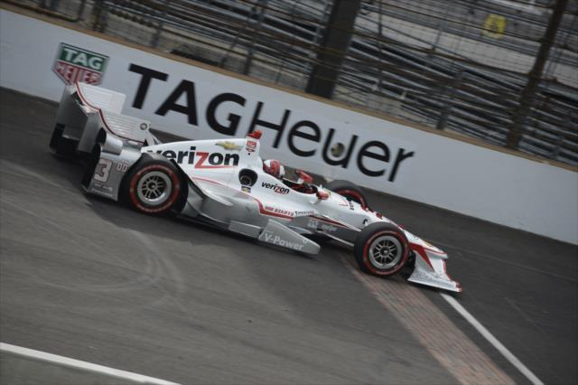 Helio Castroneves at the Angie's List Grand Prix of Indianapolis -- Photo by: Jim Haines