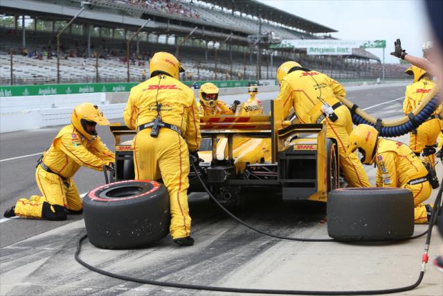The Andretti Autosport team go to work on Ryan Hunter-Reay's Honda during the Angie's List Grand Prix of Indianapolis at the Indianapolis Motor Speedway -- Photo by: Joe Skibinski