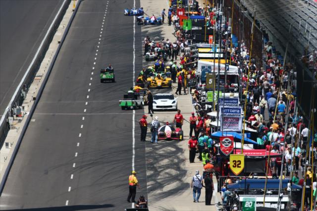 Cars on pit lane on Fast Friday at IMS -- Photo by: Bret Kelley