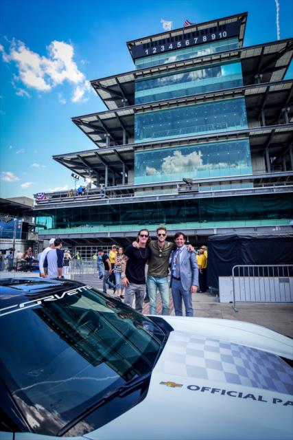 Florida Georgia Line with the 2015 Indianapolis 500 pace car at IMS -- Photo by: Doug Mathews