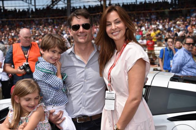 Jeff Gordon with his family during pre-race for the Indianapolis 500 -- Photo by: Dana Garrett