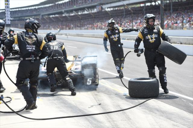 Ryan Brisoce crew at IMS -- Photo by: Eric Anderson