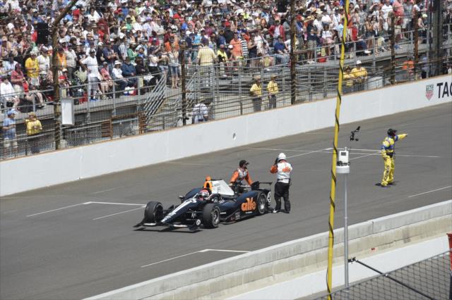Alex Tagliani having gear trouble prior to the start of the race -- Photo by: Jim Haines