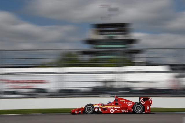 Scott Dixon during qualifying for the Angie's List Grand Prix of Indianapolis at the Indianapolis Motor Speedway -- Photo by: Chris Owens